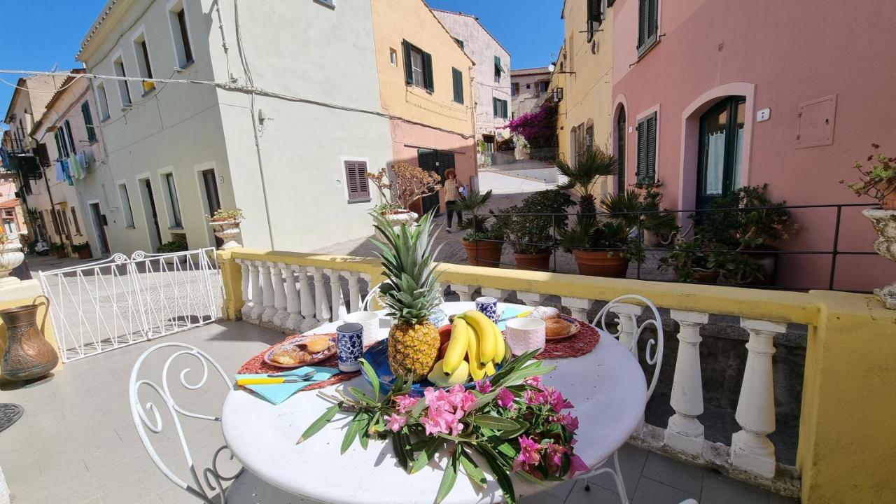 La Terrazza Nel Cuore Di Capoliveri Exterior foto